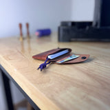 Horizontal card holder colour red-brown ‘Radika’ push button ‘Wild Bill’